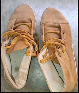 Stylish Tan Suede Casual Boots