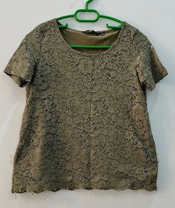 Chic Lace Top