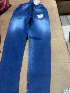 Girls Jean -Rs 400/-