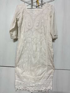 Elegant White Chikankari Kurta