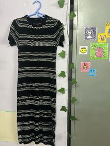 Chic Striped Knit Midi Dress