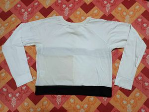 Trendy Colorblock Full Sleeve Crop Top