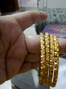4+2 Bangles New Without Tag