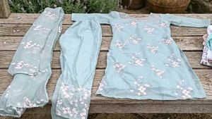 Grey Embroidered Floral kurti set