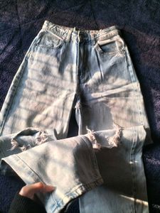 Ripped Wide Leg Jean