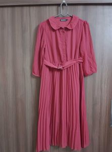 Chic Pink Pleated Midi Dress