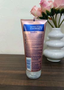 Vaseline Gluta-Hya Dewy Radiance Serum-in-Lotion