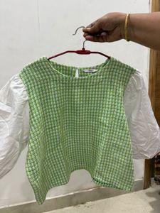 Chic Green & White Checkered Puff Sleeve Top
