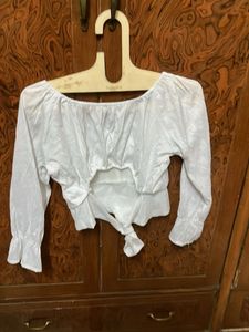 Chic White Cropped Puff Sleeve Top