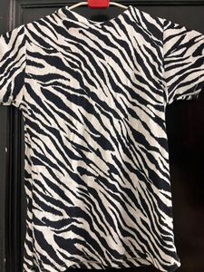 Zebra print fitted top🦓