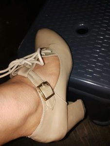 Chic Lace-Up Ballet Flats