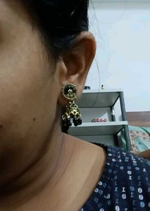 Elegant Black Jhumki Earrings