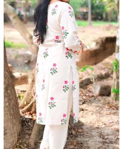 unique kurtha set