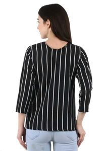 Chic Black &amp; White Striped Top