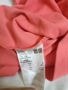 UNIQLO fitted bodycon tshirt/top