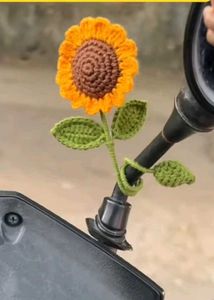 Crocheted Sunflower scooty charm 🌻