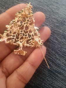 Sparkling Christmas Tree Brooch