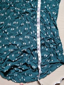 Chic Green Tree Print Top