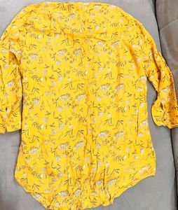 Mustard Yellow 💛 high Low Pattern Top
