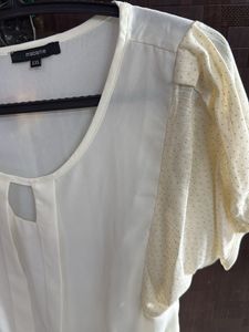 Creamy White round neck Short Sleeve Top