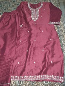 Embroidered Kurti Set