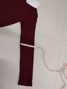 maroon top