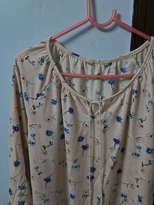 Casual Top With Floral Designs