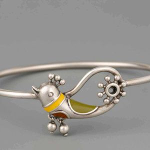 Silverlookalike Meena Work Bird Adjustable Bracele