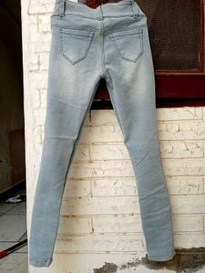 Light Wash Cut-Out Skinny Jeans