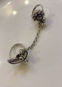 New Elegant Silver Ring with Chain