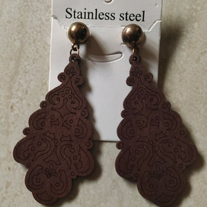 Wooden earing