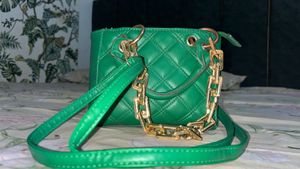 Chic Quilted Emerald Green Handbag