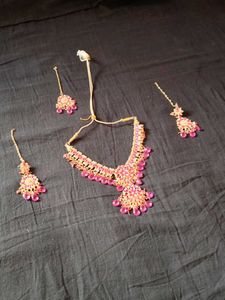 Stunning Pink &amp; Gold Jewelry Set