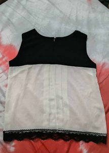 Women's Black &amp; White Lace Trim Tank Top