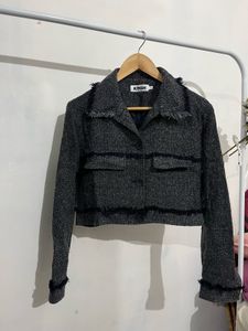 Chic Cropped Tweed Jacket