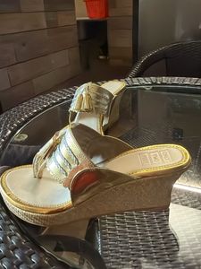 Elegant Gold Kolhapuri Sandals