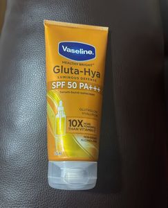 Vaseline GLUTA HYA SPF 50 PA+++