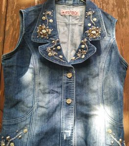 Stylish denim vest