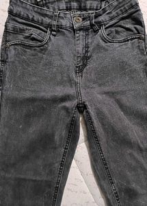 Straight Fit Skinny Jeans For Women