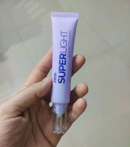 Nykaa Superlight Primer