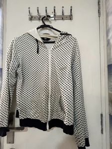Max Sweatshirt With Hood L Size In Good Condition