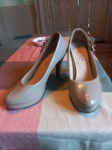 Lady Bird Heels - Stylish Pumps Size 37