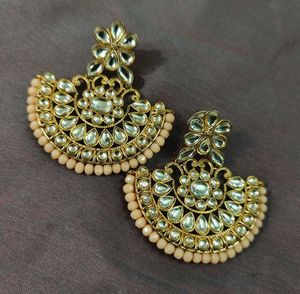 Kundan Earrings with tikka 🌟