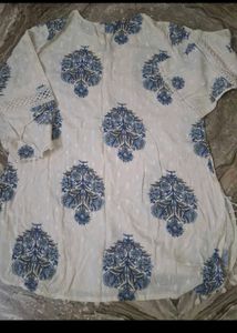 Elegant White &amp; Blue Embroidered Kurta Set