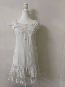 White Lace Trimmed Blouse ✨🤍