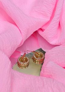 Sparkling Gold Hoop Earrings