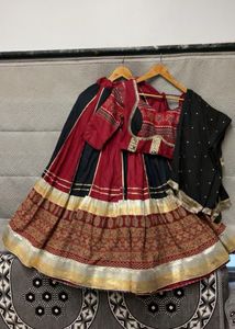 revasable Lehenga Choli Set with 2 blouse