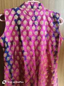 The elegant magenta &amp; Gold Embellished dress
