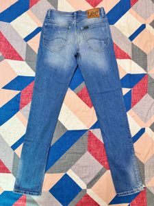 Lee Distressed Denim (28)