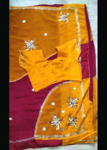 🌟 Vibrant Dual-Tone Saree with Mirror Work